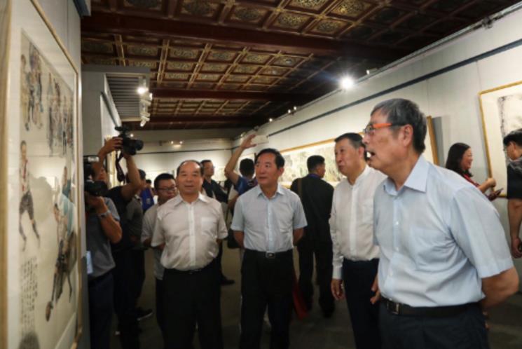 ���Ź��·� �������ﻭ��Ʒչ���ڱ�����������Ļ