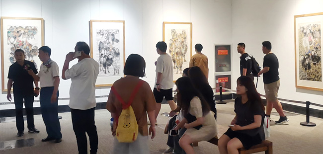 展览现场 (1).jpg 展览现场 (1).jpg